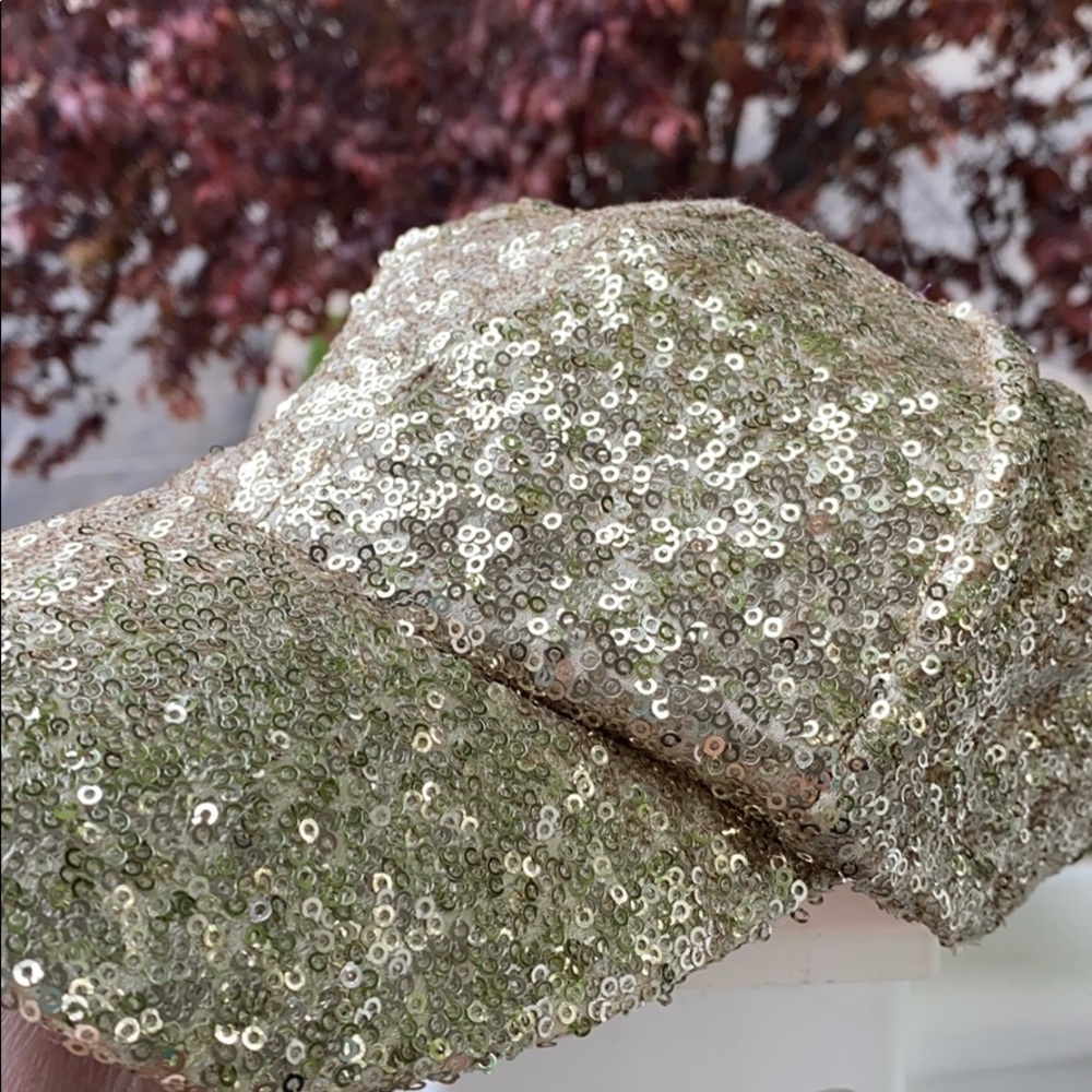 ✨Gold Sequin Women’s Hat✨